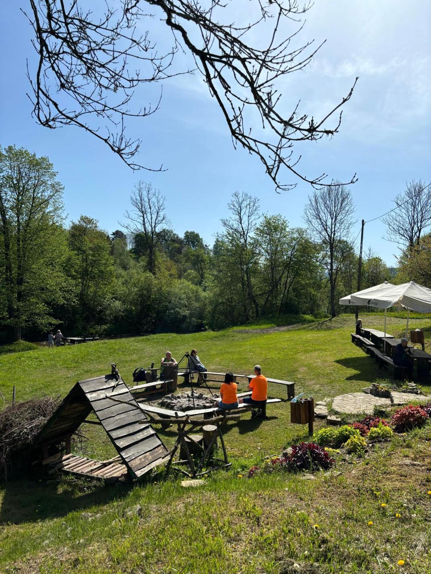 Latarnia Wagabundy Bieszczady Hotel Wola Michowa Kültér fotó