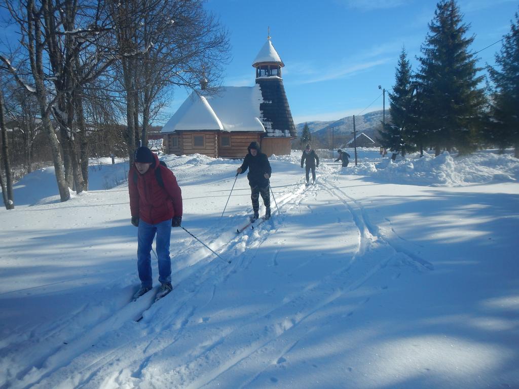 Latarnia Wagabundy Bieszczady Hotel Wola Michowa Kültér fotó