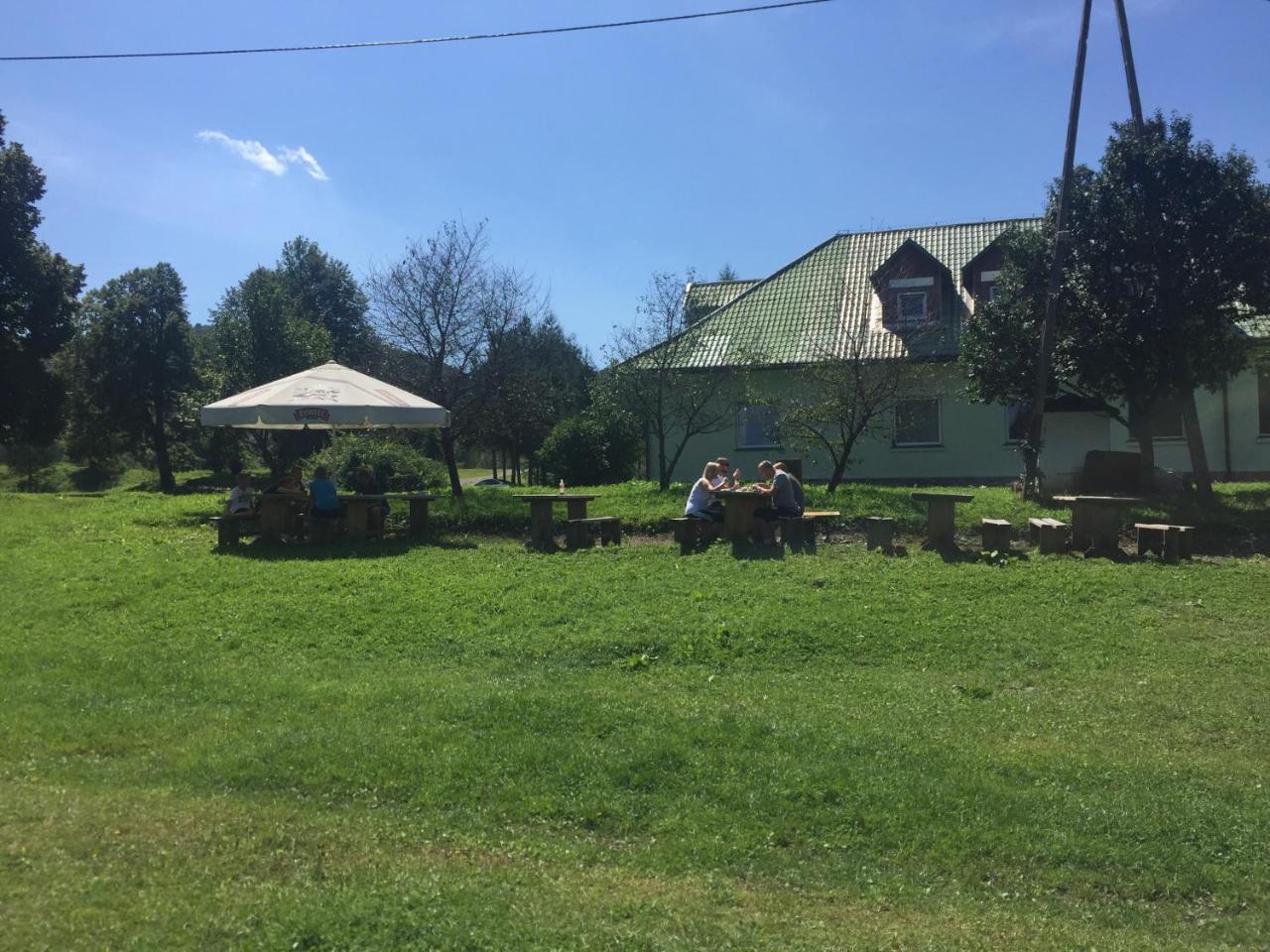 Latarnia Wagabundy Bieszczady Hotel Wola Michowa Kültér fotó