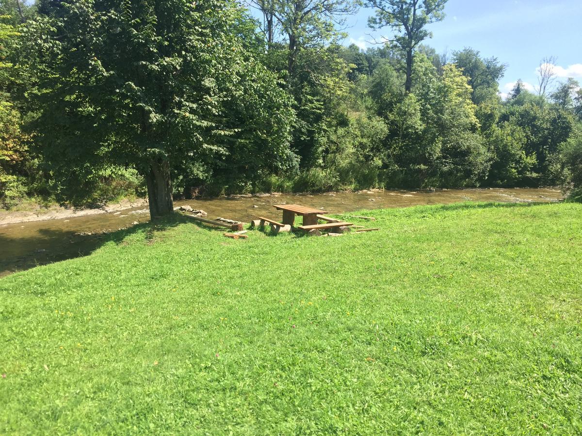 Latarnia Wagabundy Bieszczady Hotel Wola Michowa Kültér fotó